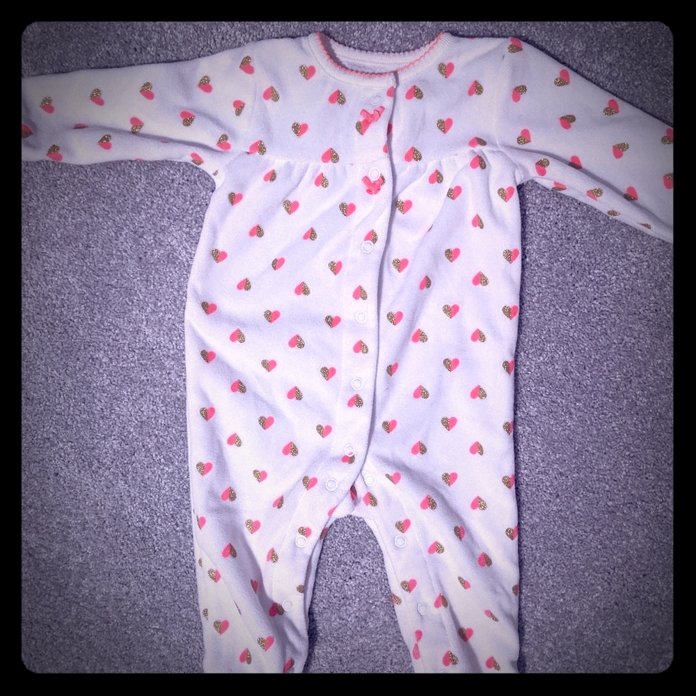Carter's 3 mo fleece sleep n play outfit hearts